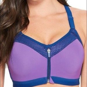 Wacoal 30DD Front close sports bra